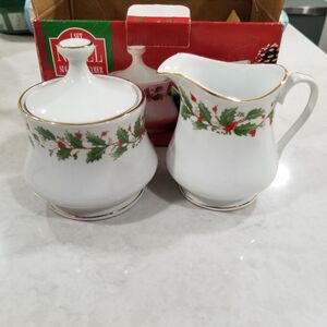 China Pearl Holiday Berry "Noel" Pattern Christmas Sugar Bowl Creamer Vtg NIB